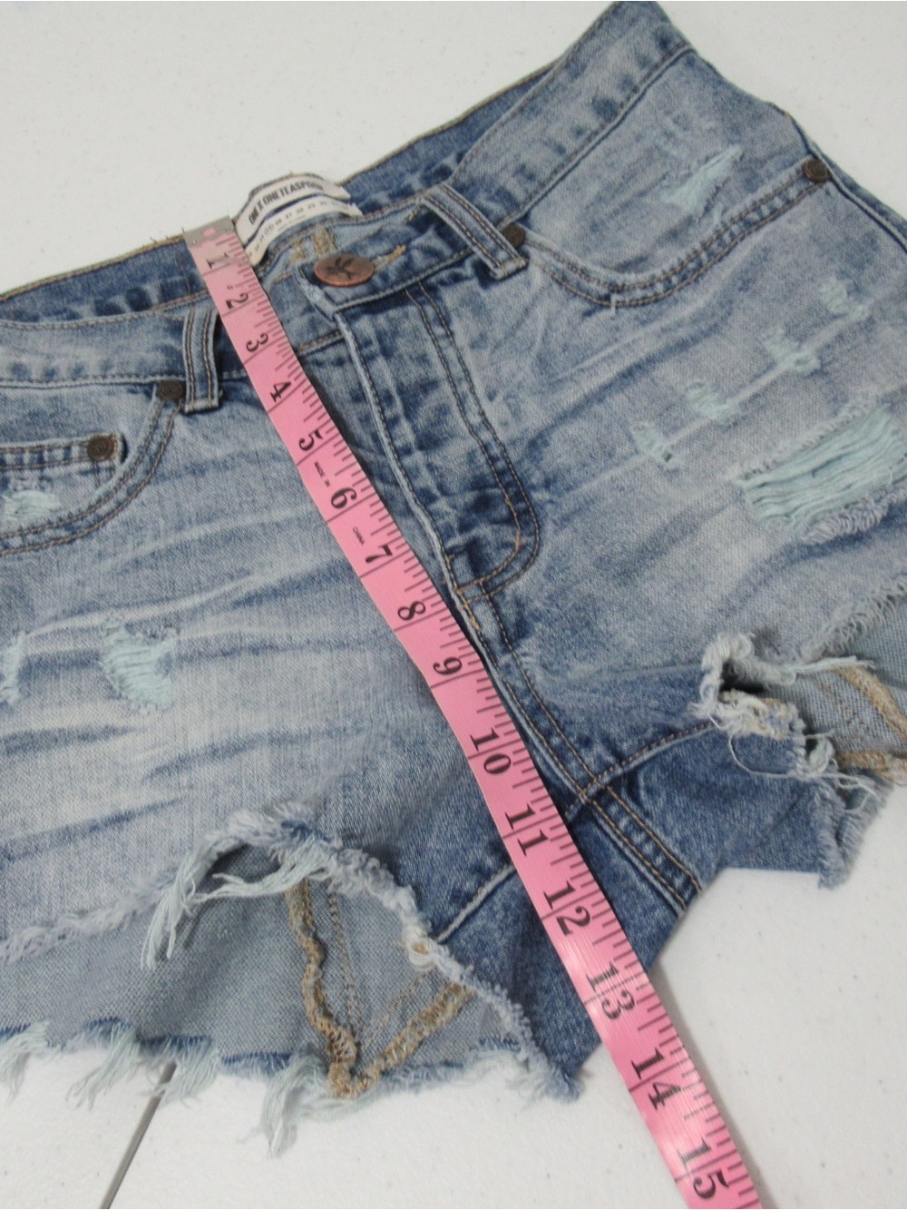 One Oneteaspoon  Juliettes High Waist Firm Fit Star Butt Panel Denim Shorts 25 - Picture 14 of 16